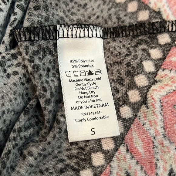 LuLaRoe Riley 👗 - Picture 4 of 4